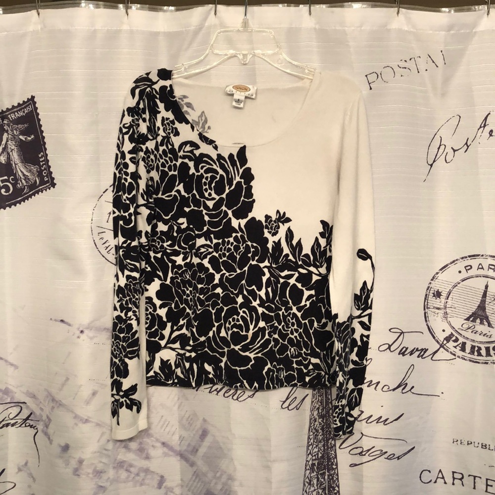 Women’s sweater